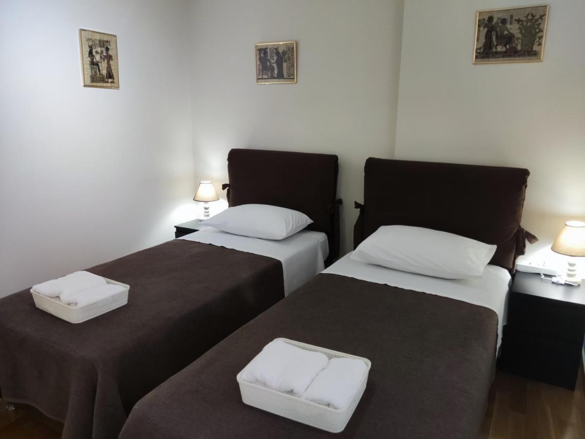 A&J Apartments Or Rooms Athens Airport Markopoulo Mesogaias Екстер'єр фото